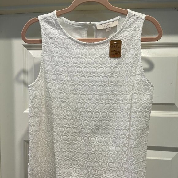 LOFT Tops - LOFT WHITE SLEEVELESS CROCHET TOP SIZE MED EUC (127)